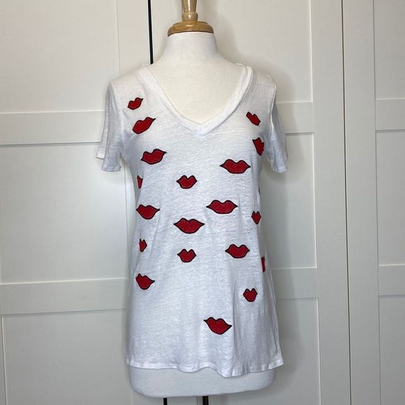 Chaser Tops - Chaser White Slub Embroidered Lips V-Neck Tee M